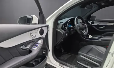 Mercedes-Benz GLC-Class 2021, 64475 км, за 29859.51 USD - фото 10