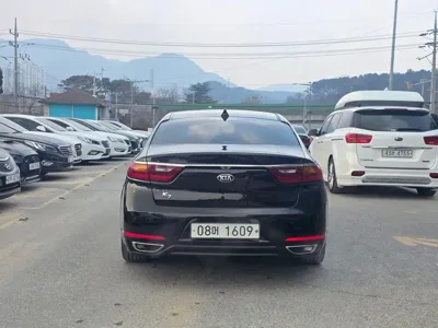 Kia K7 2018, 101741 км, за 8467.9 USD