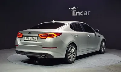 Kia K5 2014, 133518 км, за 5087.54 USD