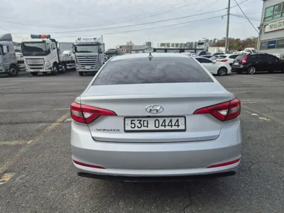 Hyundai Sonata 2015, 228134 км, за 2428.78 USD