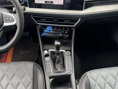 Volkswagen Sagitar 2022, 31000 км, за 14578.84 USD - фото 8