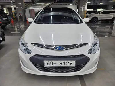 Hyundai Sonata 2012, 198827 км, за 2405.25 USD