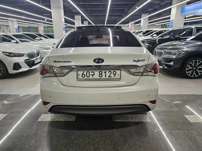 Hyundai Sonata 2012, 198827 км, за 2405.25 USD