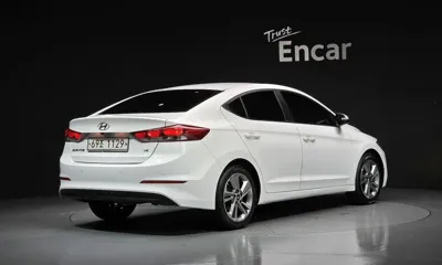 Hyundai Avante 2018, 74888 км, за 5612.45 USD