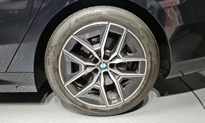 BMW 5-Series 2024, 16963 км, за 39656.17 USD - фото 21