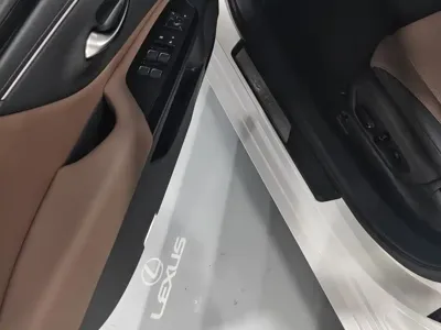 Lexus ES 2023, 20000 км, за 24278.52 USD