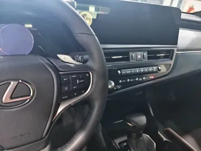 Lexus ES 2023, 20000 км, за 24278.52 USD - фото 6