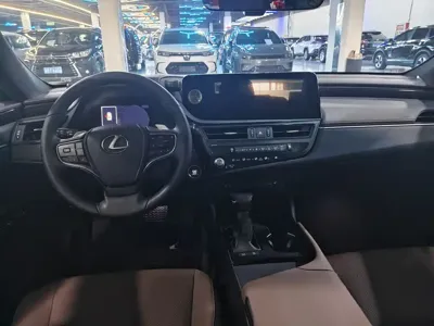 Lexus ES 2023, 20000 км, за 24278.52 USD - фото 12