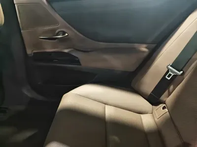 Lexus ES 2023, 20000 км, за 24278.52 USD - фото 13