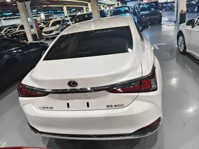Lexus ES 2023, 20000 км, за 24278.52 USD - фото 16