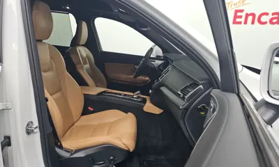 Volvo XC90 2022, 41987 км, за 42247.92 USD - фото 26