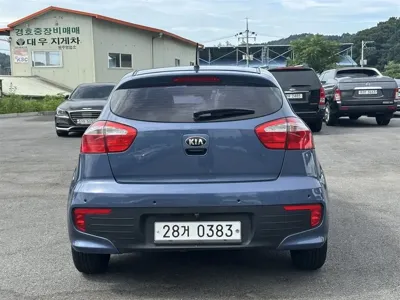 Kia Pride 2015, 138000 км, за 3569.54 USD