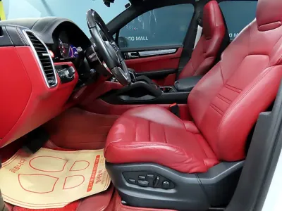 Porsche Cayenne 2023, 56921 км, за 61172.67 USD - фото 9