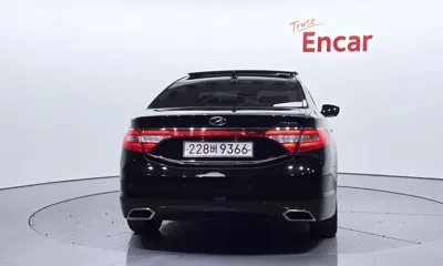 Hyundai Grandeur 2015, 189480 км, за 3420.15 USD