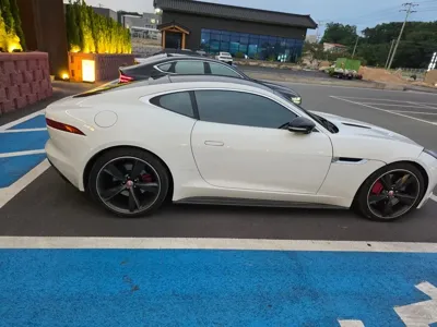 Jaguar F-Type 2015, 50000 км, за 23402.45 USD