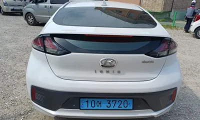 Hyundai Ioniq 2020, 104910 км, за 9189.97 USD