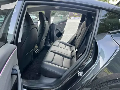 Tesla Model 3 2024, 20000 км, за 28516.22 USD