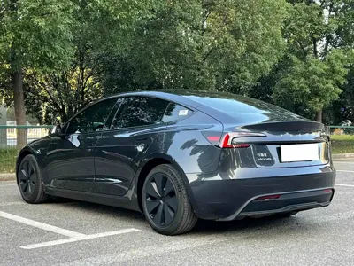 Tesla Model 3 2024, 20000 км, за 28516.22 USD - фото 13
