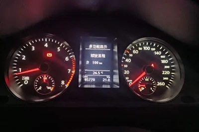 Volkswagen Magotan 2016, 95800 км, за 9032 USD - фото 14