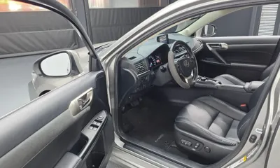 Lexus CT200h 2018, 115670 км, за 11430.46 USD - фото 10