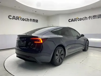 Tesla Model 3 2025, 11000 км, за 27714.15 USD