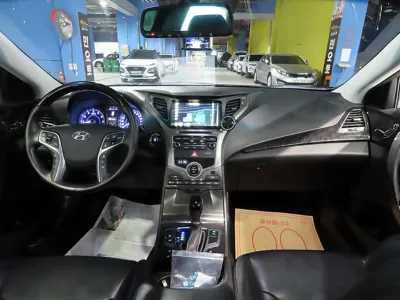 Hyundai Grandeur 2016, 154847 км, за 4886 USD