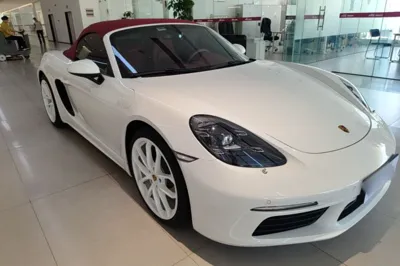 Porsche 718 2023, 5500 км, за 77090 USD - фото 3