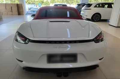 Porsche 718 2023, 5500 км, за 77090 USD - фото 5