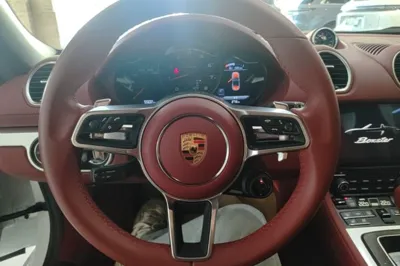 Porsche 718 2023, 5500 км, за 77090 USD - фото 13