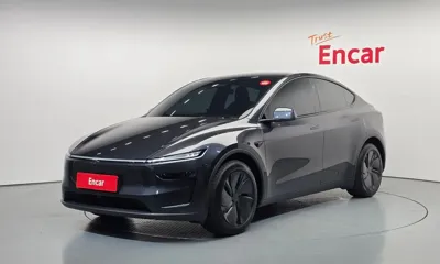 Tesla Model Y · 2026 год