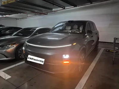Li Auto Li L9 · 2023 год