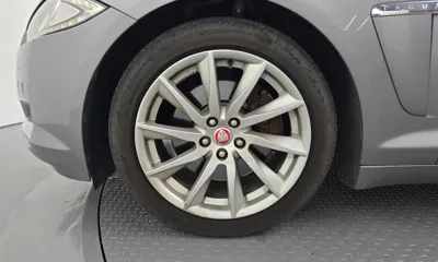 Jaguar XF 2013, 150356 км, за 4532.32 USD