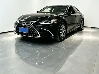 Lexus ES · 2023 год