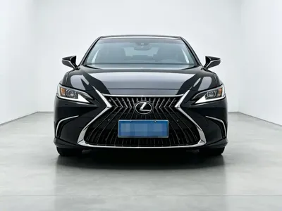 Lexus ES 2023, 42000 км, за 25608.13 USD