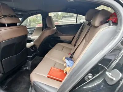 Lexus ES 2023, 42000 км, за 25608.13 USD - фото 7