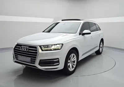 Audi Q7 2019, 140399 км, за 17711.79 USD