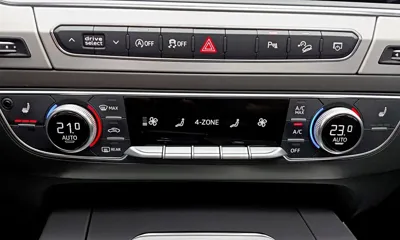Audi Q7 2019, 140399 км, за 17711.79 USD - фото 11