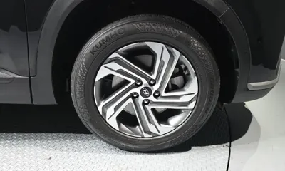Hyundai Santafe 2023, 69558 км, за 16195.15 USD