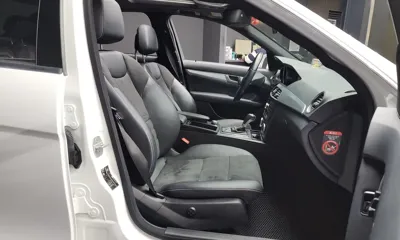 Mercedes-Benz C-Class 2014, 96675 км, за 5880.41 USD - фото 11