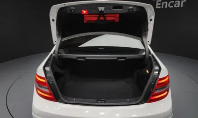Mercedes-Benz C-Class 2014, 96675 км, за 5880.41 USD - фото 20