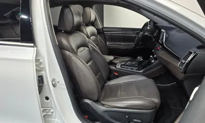 Hyundai Grandeur 2017, 161613 км, за 8269.84 USD - фото 26