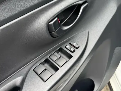 Toyota Yaris L 2021, 54000 км, за 6162.51 USD - фото 15