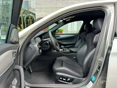 BMW M5 2023, 44000 км, за 102705.48 USD
