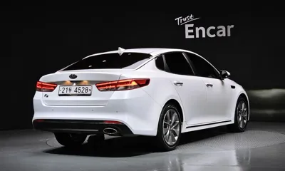 Kia K5 2017, 121285 км, за 6435.67 USD