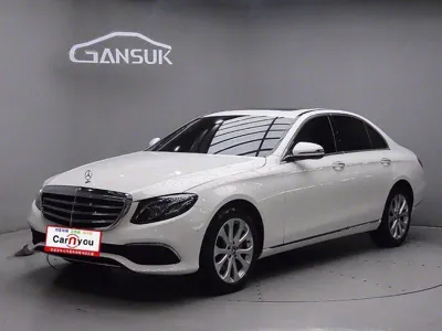 Mercedes-Benz E-Class 2018, 82266 км, за 17226.8 USD