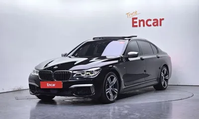 BMW 7-Series · 2017 год