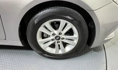 Hyundai Sonata 2011, 94015 км, за 2624.31 USD