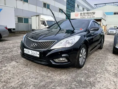 Hyundai Grandeur 2015, 178645 км, за 4105.96 USD