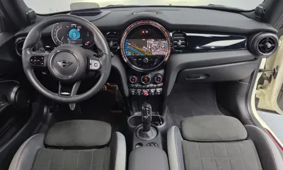 MINI Cooper 2022, 21888 км, за 18136.9 USD - фото 7