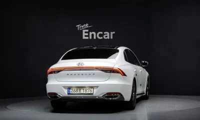 Hyundai Grandeur 2021, 68241 км, за 15097.81 USD